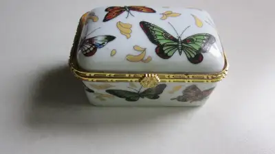 Trinket box, View more