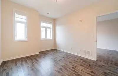 Open concep layout condo 1370 Costigan Road