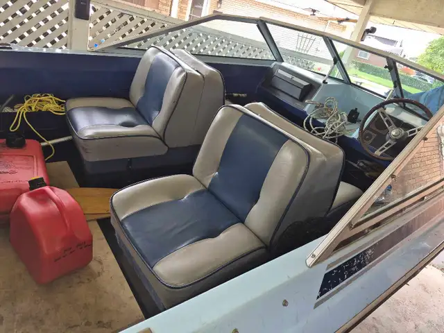 1979 cadorette runabout with motor and trailer in Powerboats & Motorboats in St. Catharines - Image 4