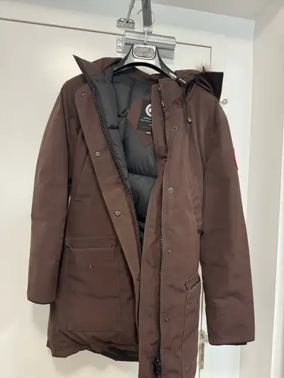 Women’s Canada Goose Parka (Authentic) *Fits size small*, View more