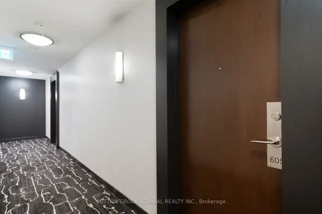 Studio apartment in Liberty Village with Huge Balcony63860084055553122