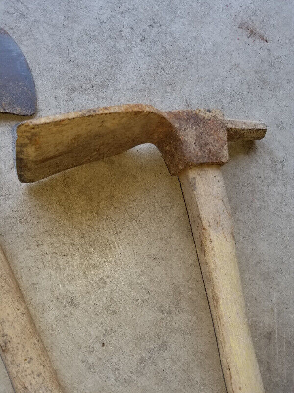 Vintage set of old tools.  Adze, sledge hammer and axe in Arts & Collectibles in Hamilton - Image 3