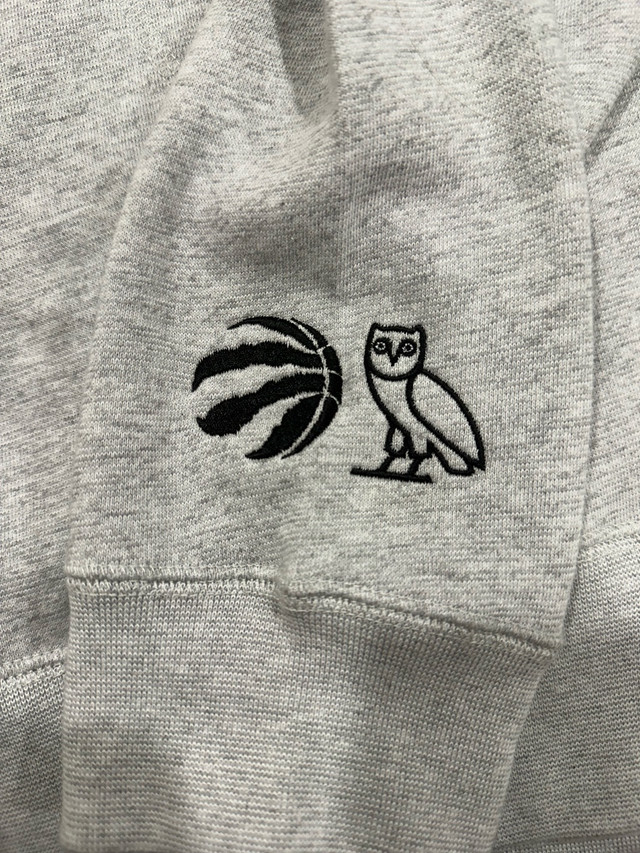 Raptors x OVO x Looney Toons hoodie  in Men's in Mississauga / Peel Region - Image 2