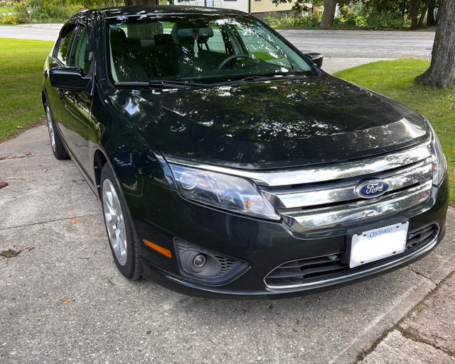 2010 Ford Fusion SE - FWD 4 Door in Cars & Trucks in Owen Sound - Image 2