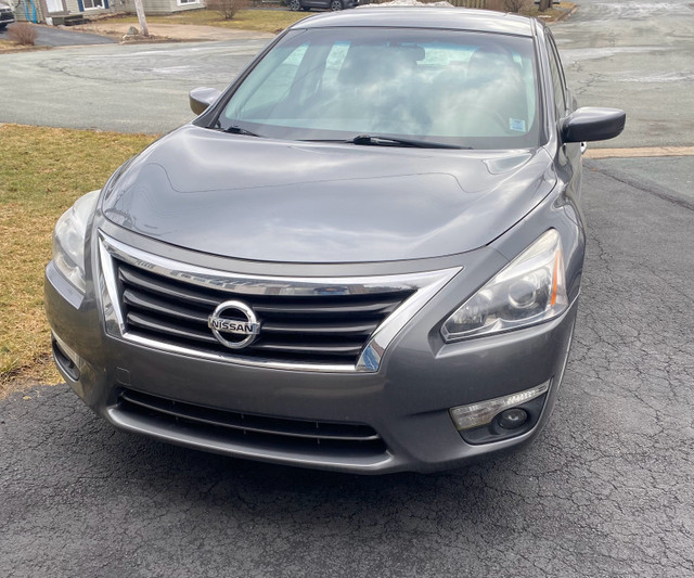 2015 Nissan Altima in Cars & Trucks in City of Halifax