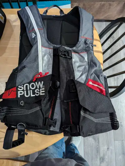Avalanche fest barely used. Adjustable to fit most men.