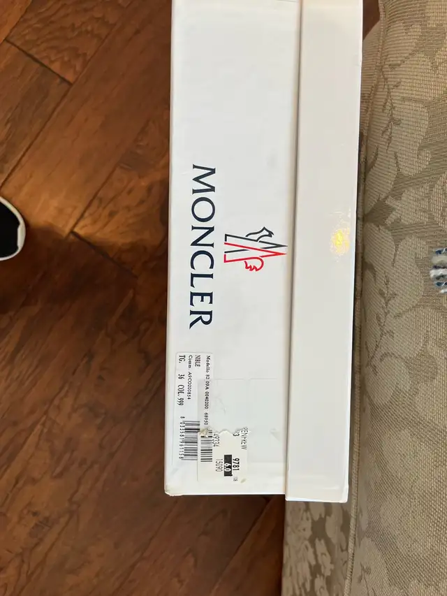 Woman’s black winter boots Moncler in Women's - Shoes in Oakville / Halton Region - Image 6