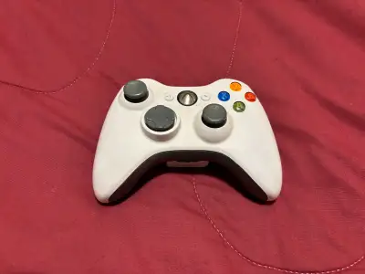 Xbox 360 controller black or white, View more