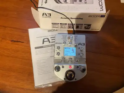 THE ZOOM A3 Pre-Amp & Effects for Acoustic Guitar. Mint, View more