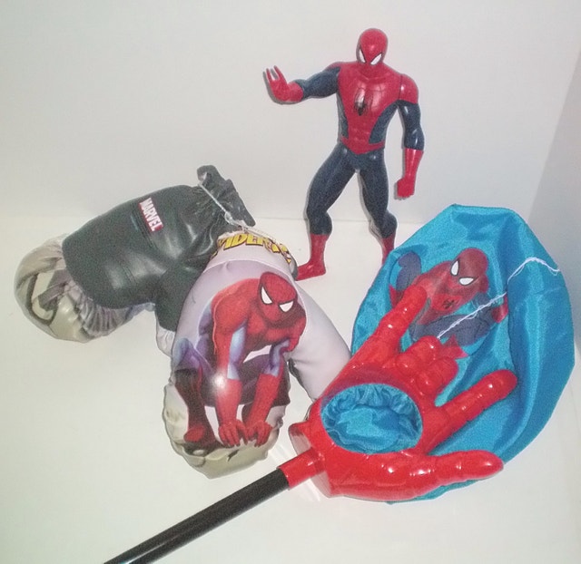 Spiderman Boxing Gloves, Talking Figure, Candy Collector Set Arts
