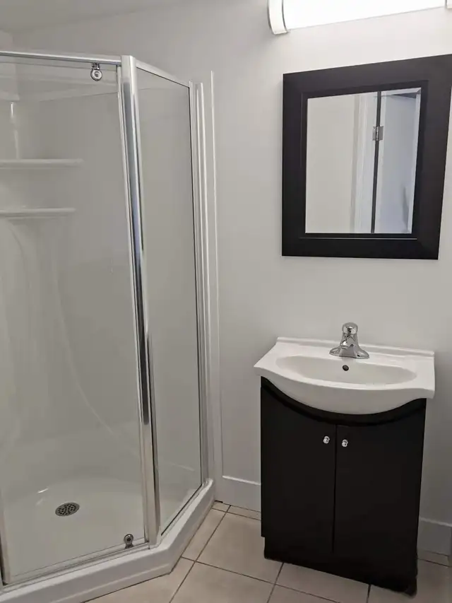 URGENT Ensuite Room Sublet (student) for JAN 2026-AUG 2026! in Room Rentals & Roommates in Kitchener / Waterloo - Image 3