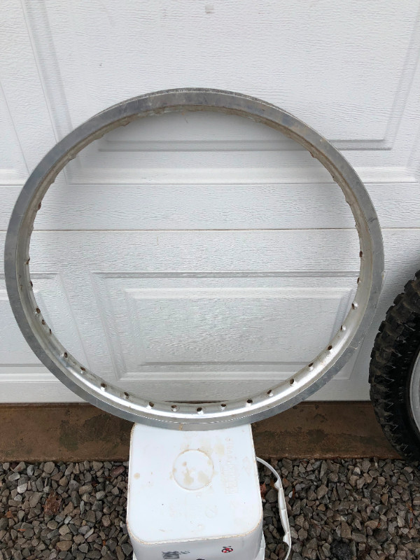 21" Dirt Bike Wheel in Motorcycle Parts & Accessories in Hamilton - Image 4