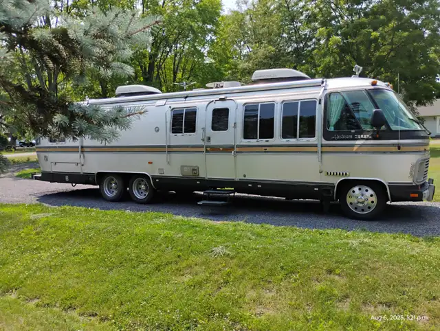 1987 Airstream Motorhome in RVs & Motorhomes in Brockville - Image 2