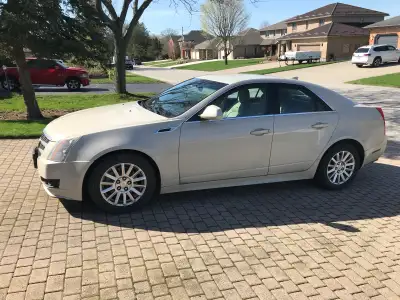 all wheel drive, 190,000 kms, no accidents, front brakes pads and rotors new, set of winter tires on...