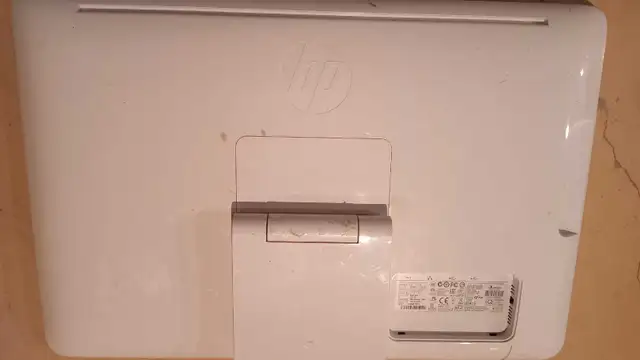 HP Slate 21  all-in-one desktop computer-I have lots of monitors in Desktop Computers in St. Albert - Image 3