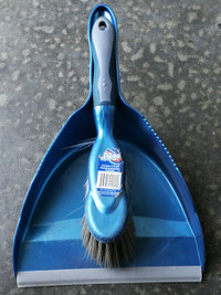 A pair of dustpan and brush