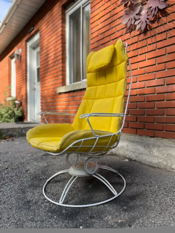 Chaise patio vintage Homecrest avec coussin d’origine in Patio & Garden Furniture in City of Montréal - Image 7