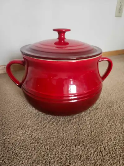 Le Creuset Bean pot , View more