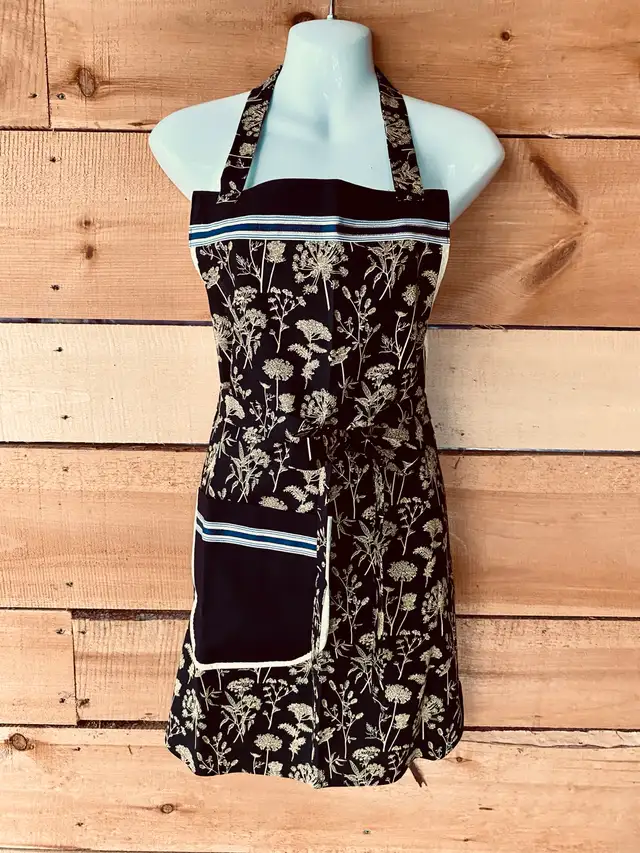 Handmade by me Apron. Elegant black and  gold design63660926626049123