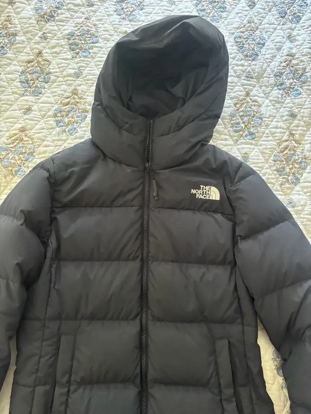  Navy women’s puffer jacket north face in Women's - Tops & Outerwear in Dartmouth - Image 3