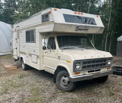 76 Ford Chateau Emperor Motorhome, 460 cu.in. 75700 miles, No rust. Very good condition, everything...