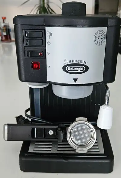 DeLonghi Espresso/Cappucino Machine, View more