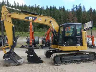 2017 Cat 314E , 2 buckets, hyd thumb , serviced , 3280 hrs, can arrange delivery