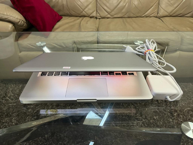 Apple MacBook Pro 500 gb Storage Core i5 Intel 13 inch 8 gb Ram in Laptops in Mississauga / Peel Region - Image 3