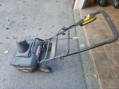 Yardworks Snow Blower Electric 12A, View more