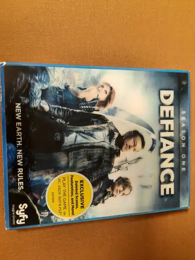 DEFIANCE (blu-ray / DVD combo), View more