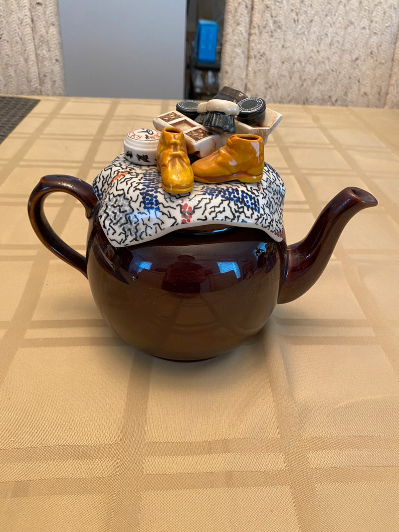 Brown Betty rise and shoeshine teapot for sale  