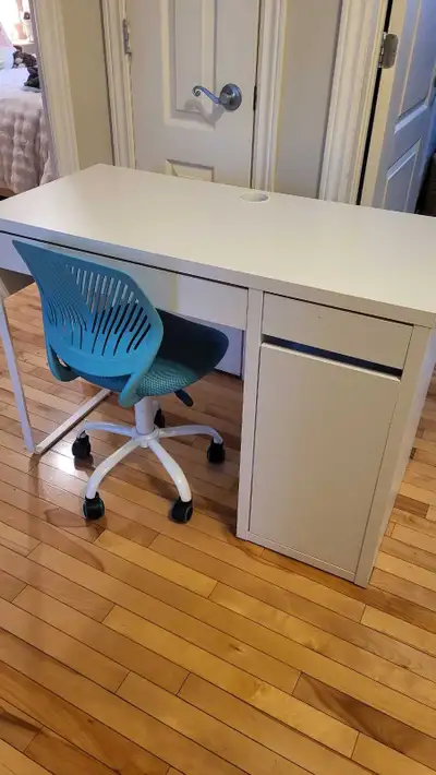 Bureau Ikea avec chaise pour enfant/ado, View more
