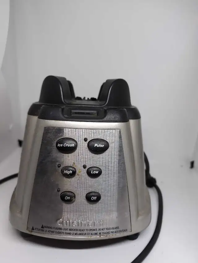 Cuisinart Blender in Processors, Blenders & Juicers in City of Toronto - Image 2