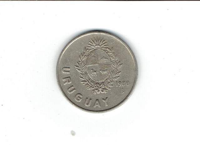 Pièce de monnaie d'un Peso de l'Uruguay dans Art et objets de collection  à Ville de Montréal
