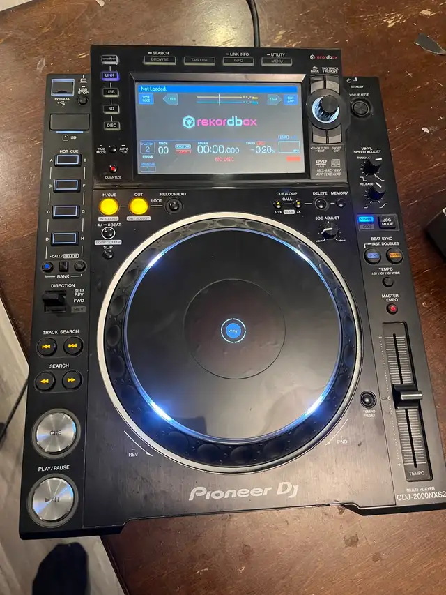 Pioneer CDJ2000NXS2 Set Up in Performance & DJ Equipment in Edmonton - Image 7