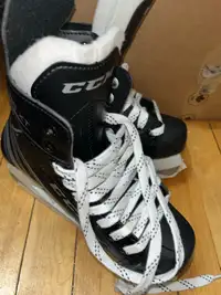 Ccm ice skates patins à glace enfants size 3 