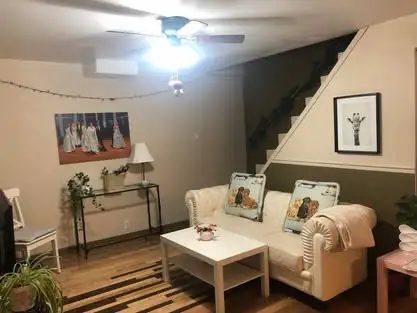 3 story house/ Downtown Hull/walking distance to Ottawa