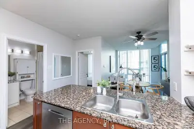 2 Bedroom spacious condo for renty Mississauga Kariuya dr hurontorio SQ1 5 Star amenities ensuite la...
