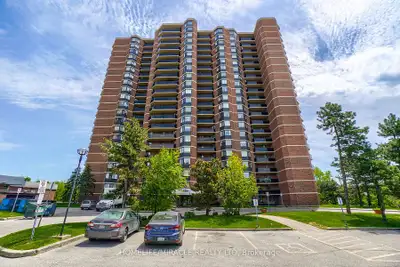 BRIGHT & SPACIOUS 3-BEDROOM PENTHOUSE CONDO – STUNNING GOLF COURSE VIEWS! List Price: $498,800 LOCAT...
