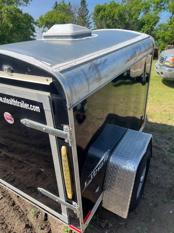 2015 Enclosed trailer Cargo & Utility Trailers Saskatoon Kijiji