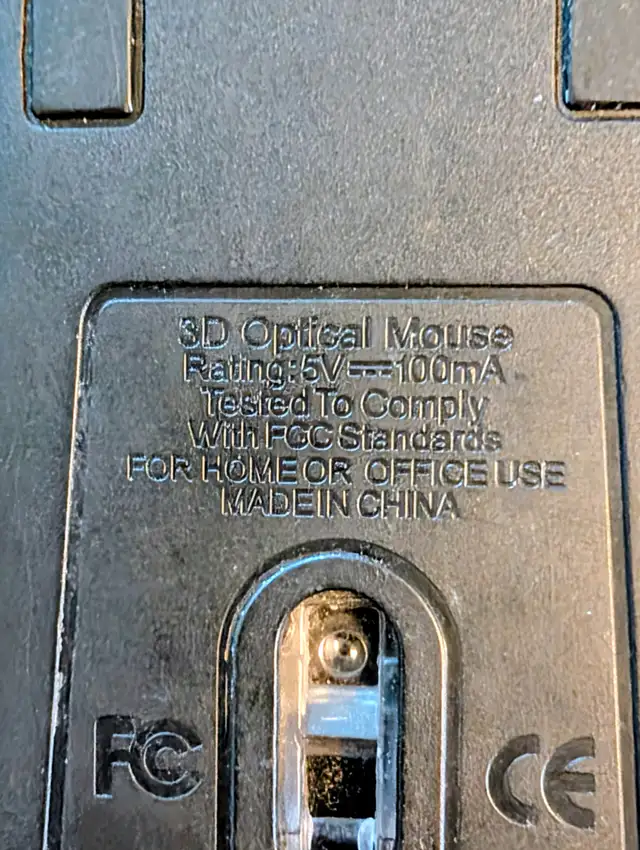 Corded optical computer mouse65561388796033122