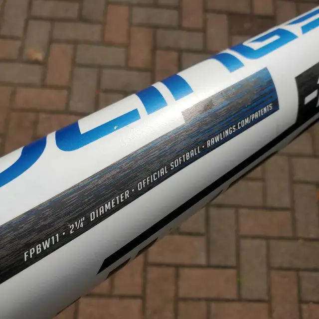 30"  19oz. RAWLINGS Wikcked Softball Baseball Bat in Baseball & Softball in Barrie - Image 5