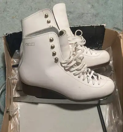 Women’s GAM skates, View more