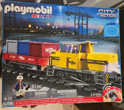 Get ready for some railway adventures with this Playmobil RC train set! This is a used Playmobil Cit...
