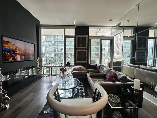 Rooms in Downtown Toronto, waterfront area  in Room Rentals & Roommates in City of Toronto - Image 10