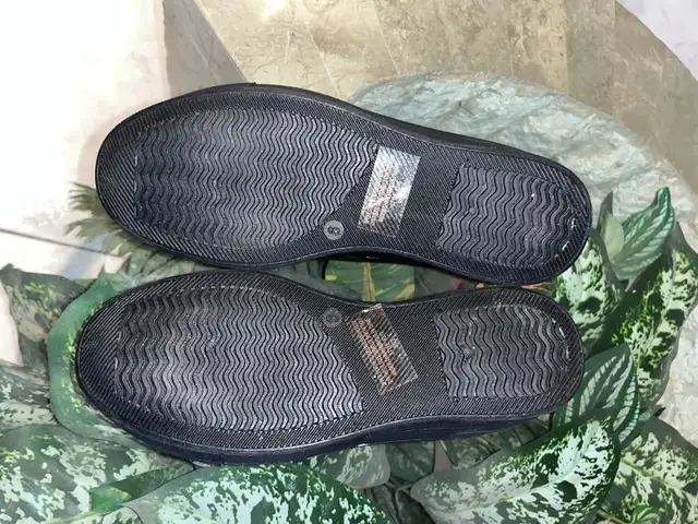 women's shoes in Women's - Shoes in City of Montréal - Image 5