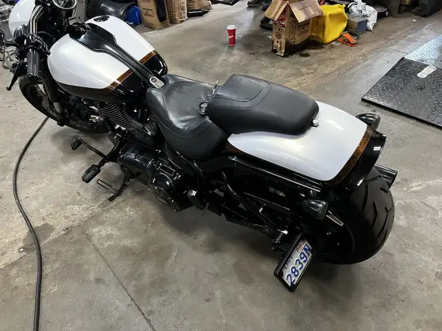 2016 Harley Davidson breakout cvo pro street in Street, Cruisers & Choppers in Barrie - Image 5