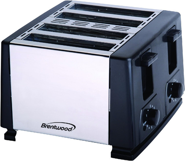 Brentwood 4 Slice Toaster - New in Toasters & Toaster Ovens in City of Toronto