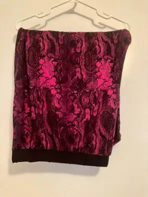 Women’s size 6X . Some pants are brand new & some worn once, $20 each or $60 for the lot . From smok...