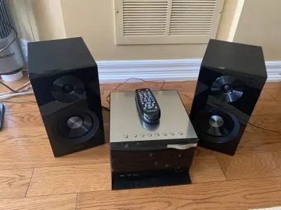 Brandnew Samsung speakers,label printer, View more